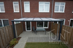 Pergola avec toit en polycarbonate en anthracite mat